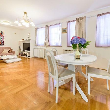 Central Apartment Smiley - Free Parking Zagabria Esterno foto