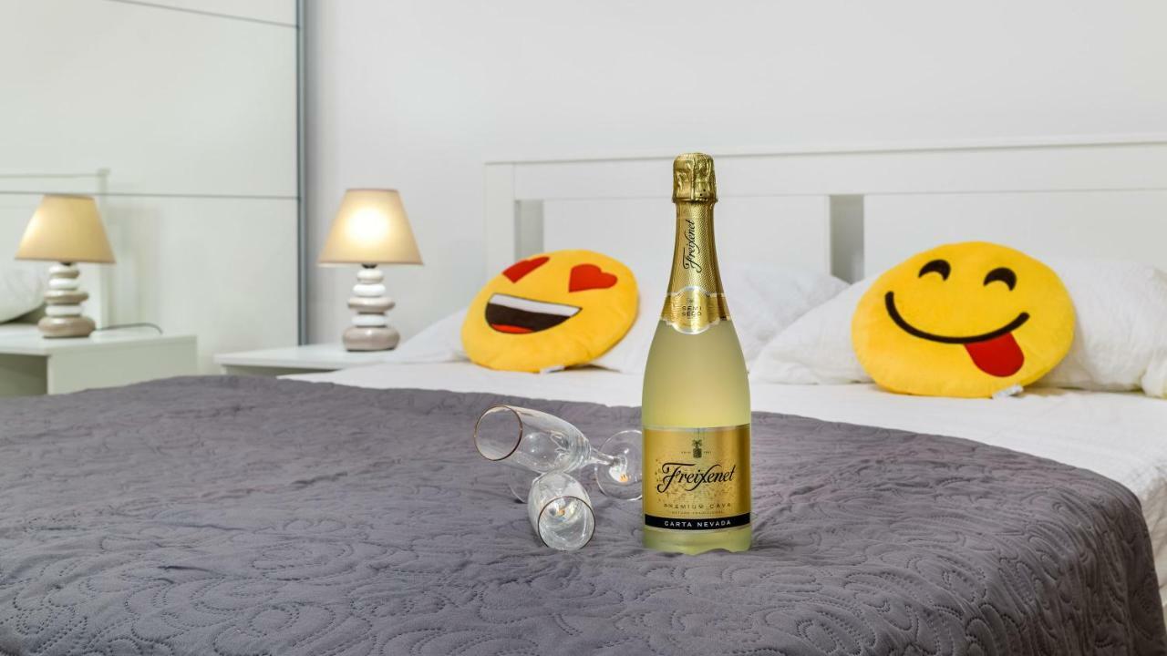 Central Apartment Smiley - Free Parking Zagabria Esterno foto